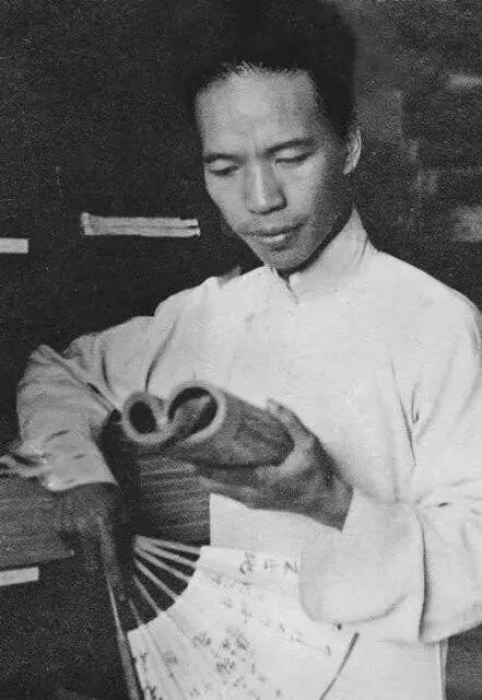 大族令郎，却只画东谈主间繁难